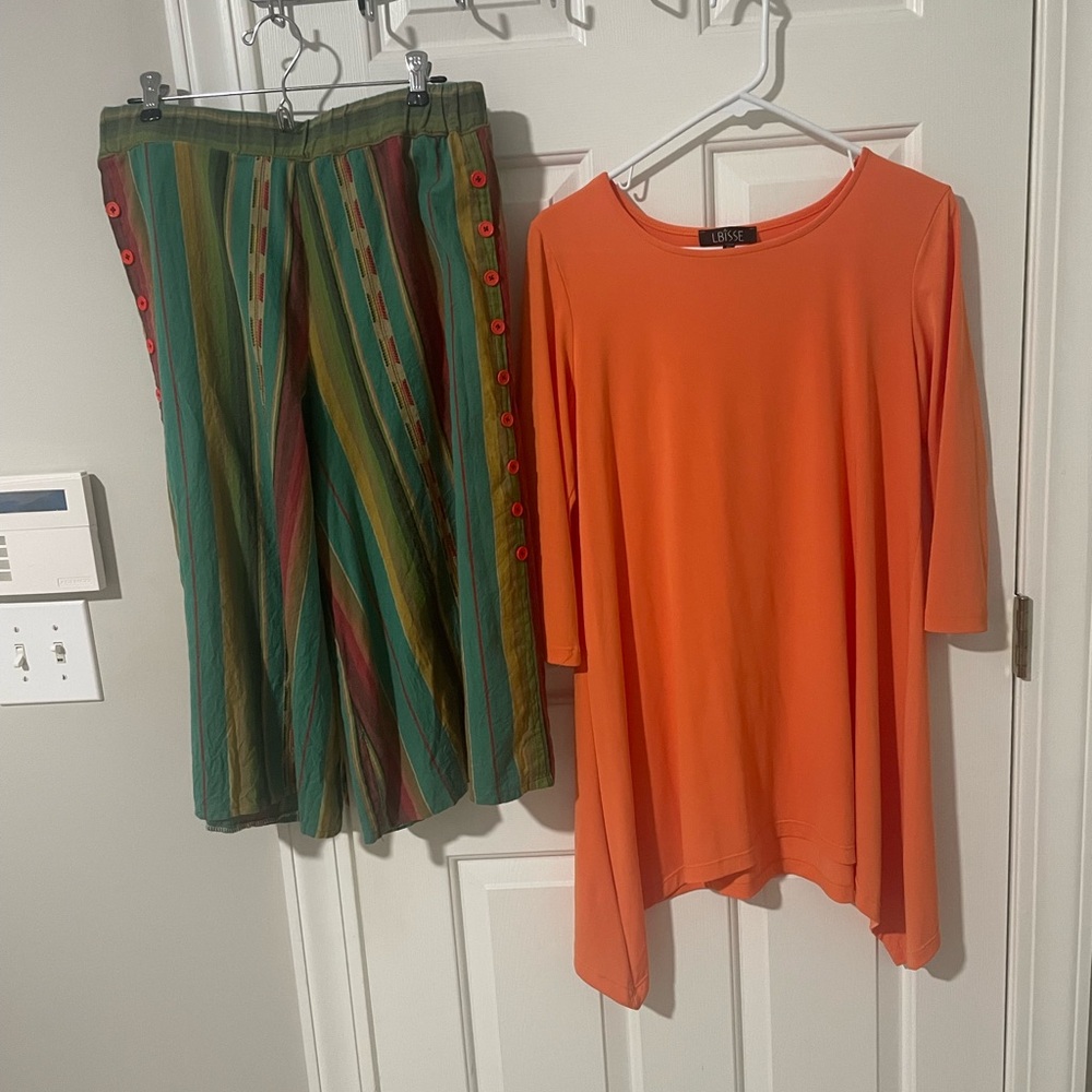 Striped gaucho Pants with orange LBisse asymmetrical lg top stretchy at